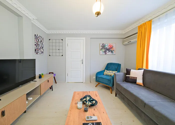 Taksim Istiklalin Kalbinde Konforlu Netflix Wifi Istanboel