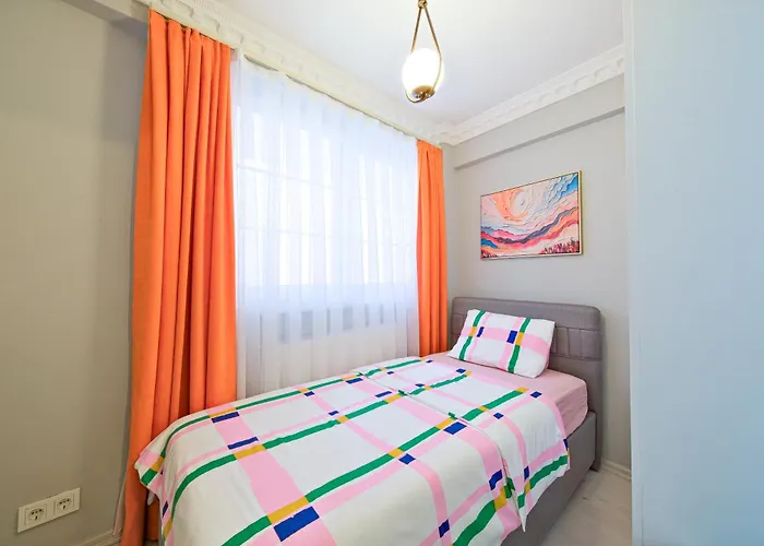 Taksim Istiklalin Kalbinde Konforlu Netflix Wifi