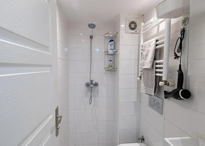 Taksim Istiklalin Kalbinde Konforlu Netflix Wifi Appartement *